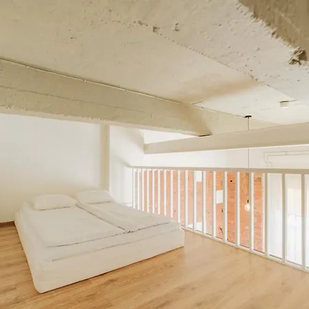 Aparthotel Filosoofi 1 3*