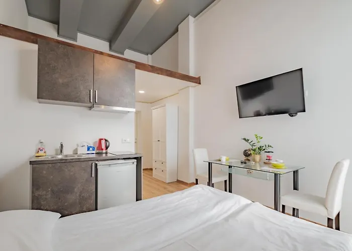 Filosoofi 1 Aparthotel 3*